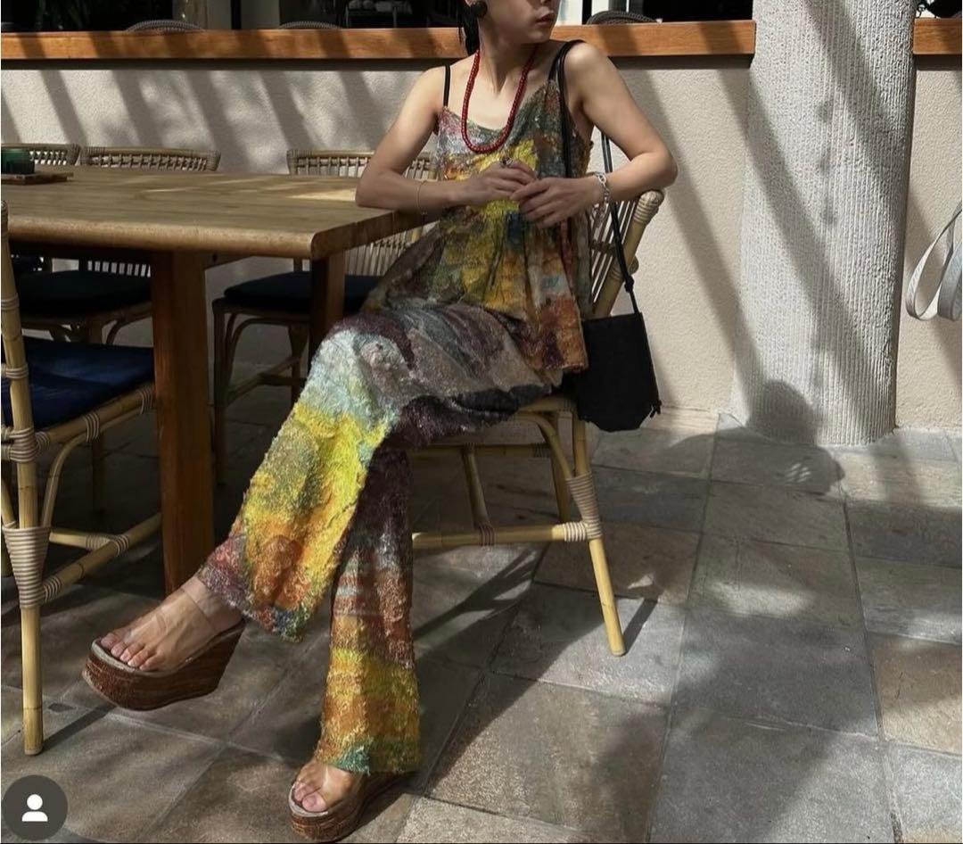 AMERI新品MEDI RACHEL FLUFFY ART CAMISOLE