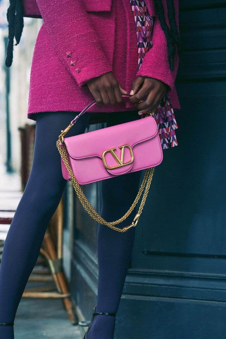 VALENTINO ピンク Vロゴ モノグラム ボウタイ ブラウス シルク