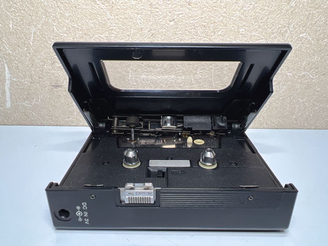 【ジャンク扱い】SONY カセットウォークマン WM-2