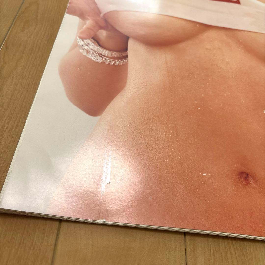 小物 SUPREME 2001 PHOTOGRAPHS BY JAMIL GS