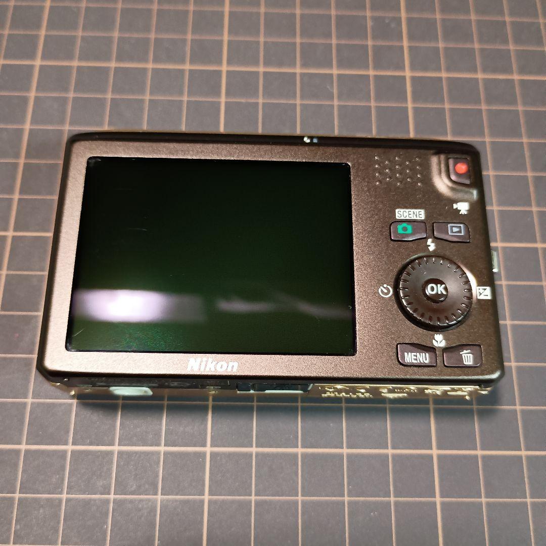 NIKON　COOLPIX　S6300　デジカメ　ゴールド