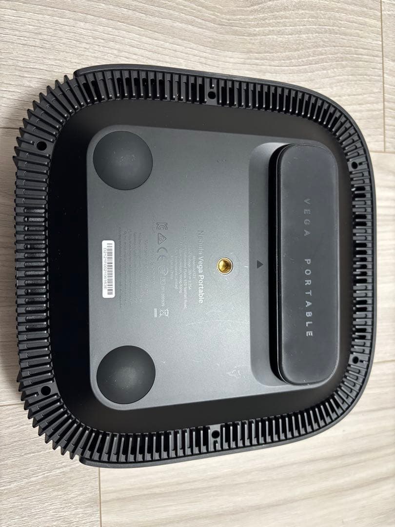 NEBULA VEGA PORTABLE 本体