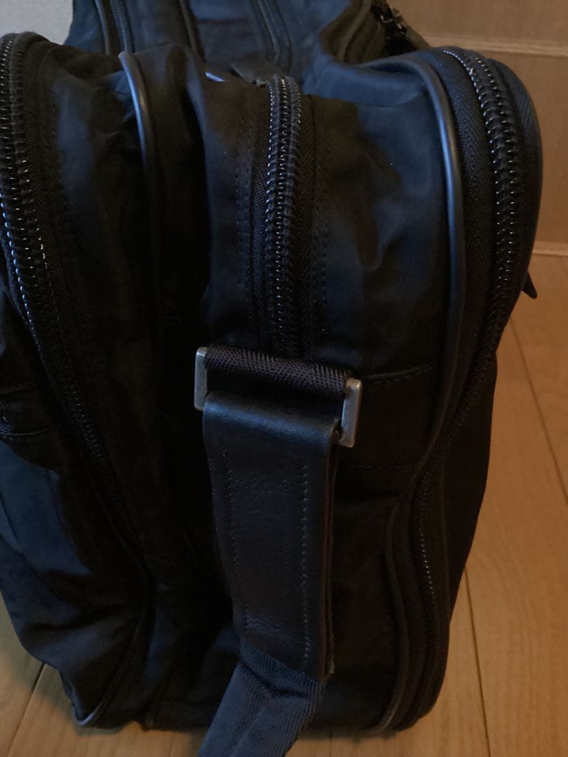 美品　プラダビジネスバック　大容量　ショルダー　トート　バック