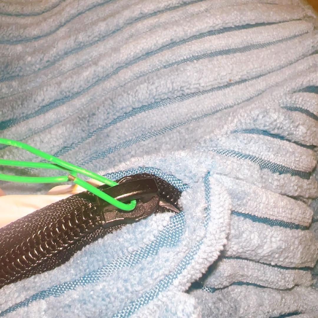 loungepug ジョセフィンソファビーズクッション ダークティール　2人掛け