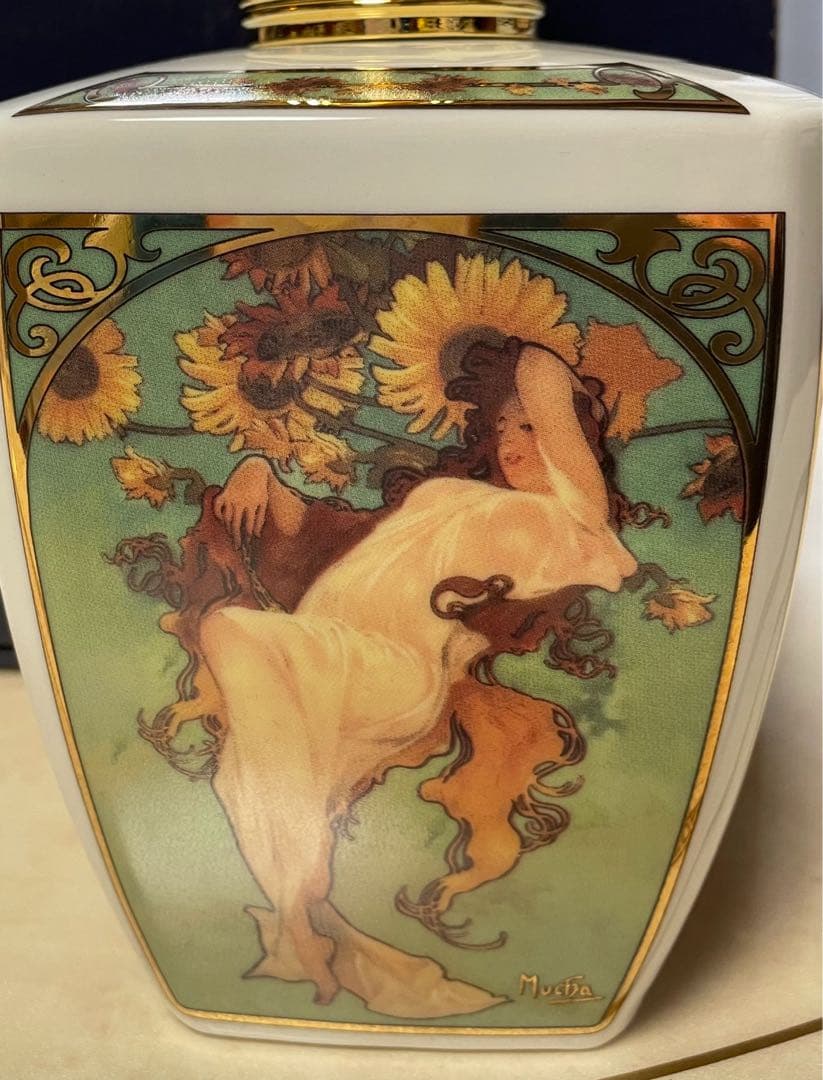 ランプベルジェランプミュシャ　新品未使用、芯付き正規品