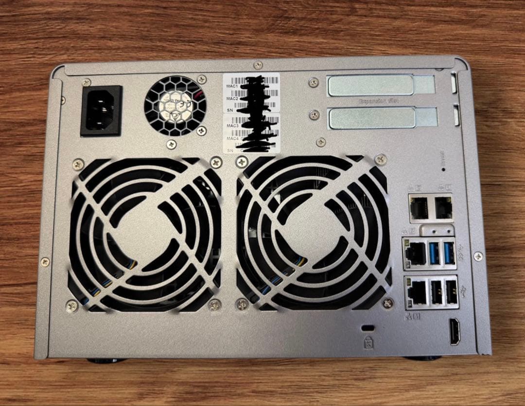 QNAP TVS-671 6ベイNAS Core-i3モデル ディスクおまけ付き