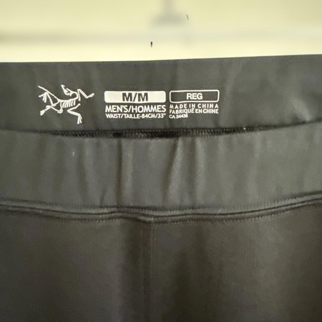 アークテリクス　GORE WINDSTOPPER ブラック ボトムス Mサイズ