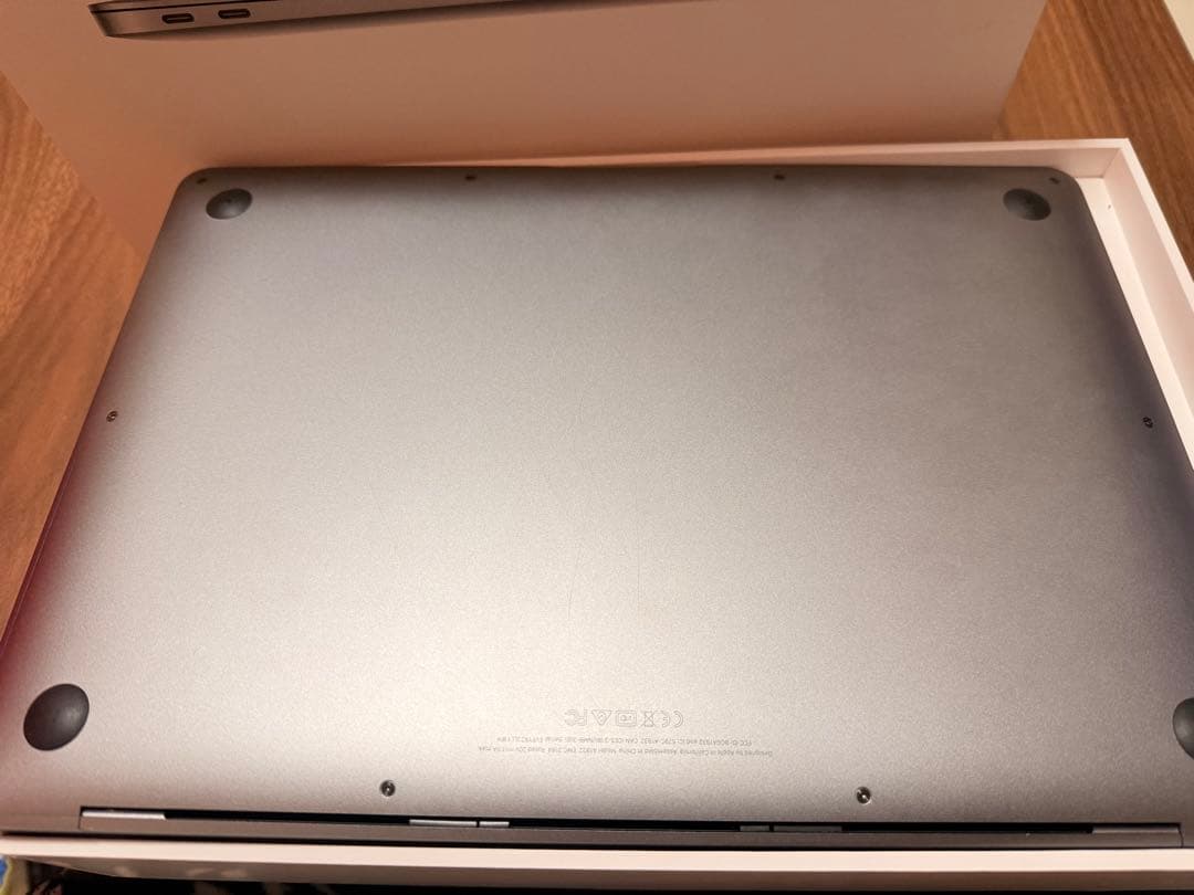 13インチMacBookAir グレー 8GB 2018 充放電回数260