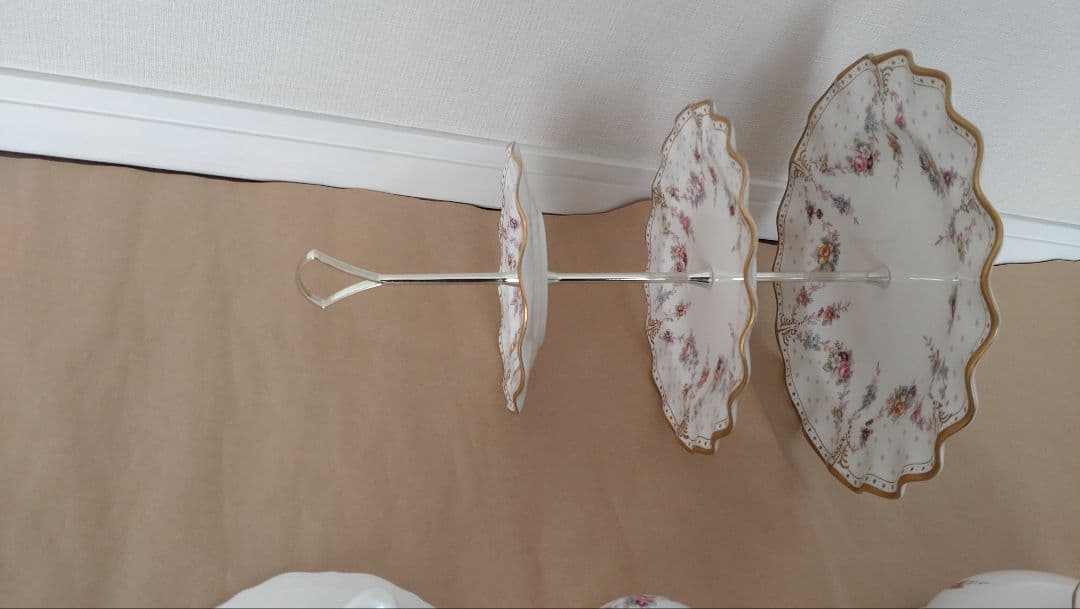 ロイヤルクラウンダービーのアントワネットシリーズ食器