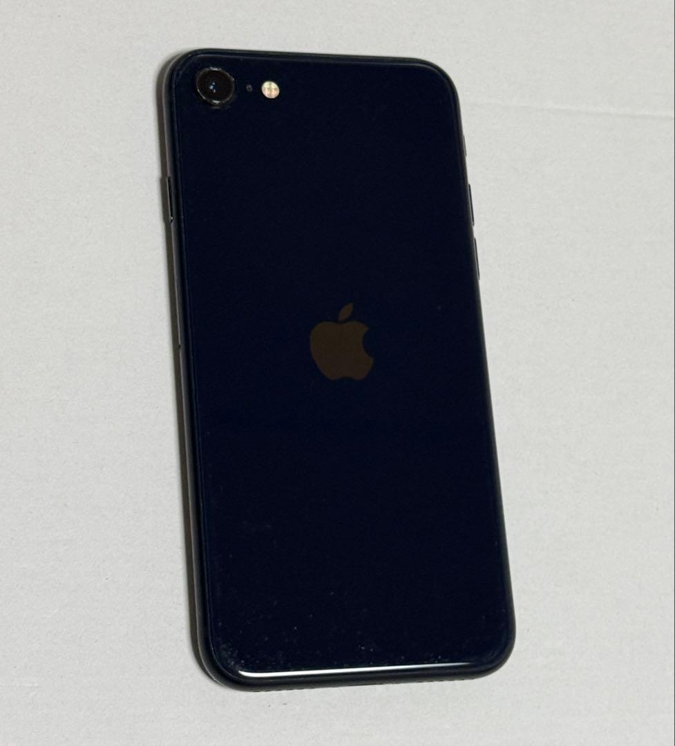 バッテリー最大容量90%　iPhone SE 第3世代 64GB　ミッドナイト