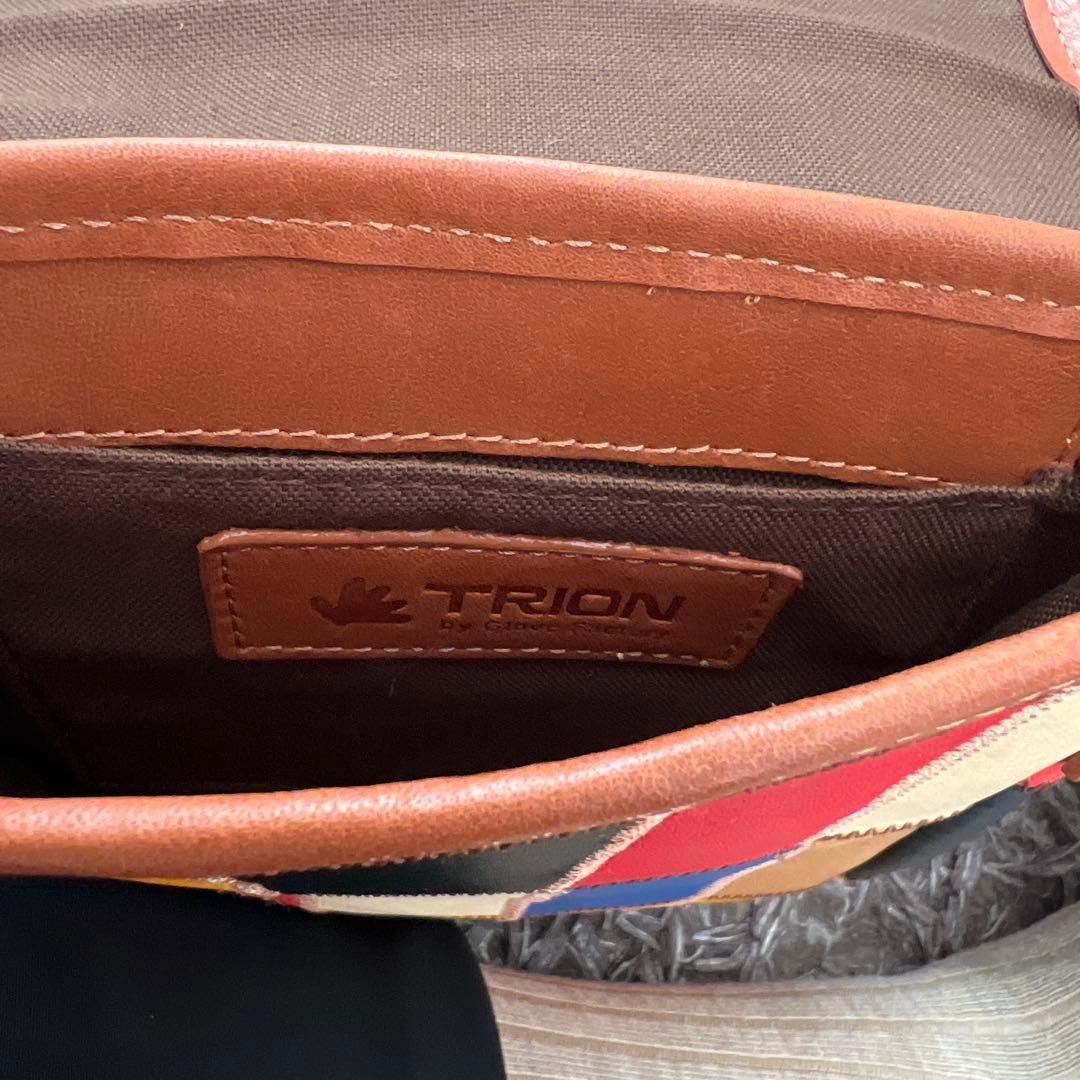 トライオン　レザー パッチワーク ショルダーバッグ