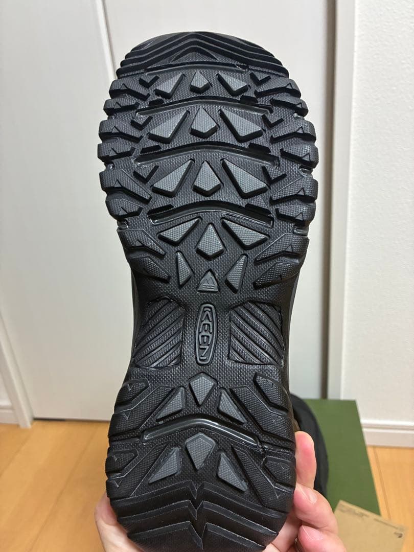 KEEN アンカレッジブーツIII サイドゴア温かいwarm本革　防水