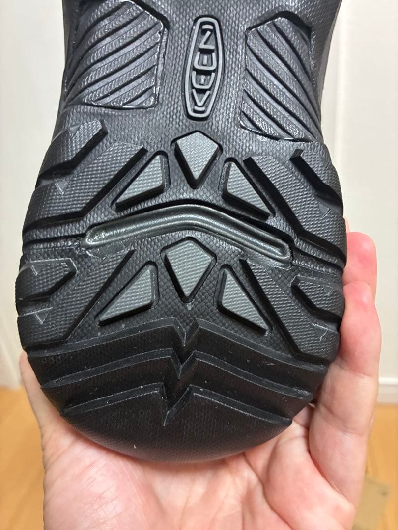 KEEN アンカレッジブーツIII サイドゴア温かいwarm本革　防水