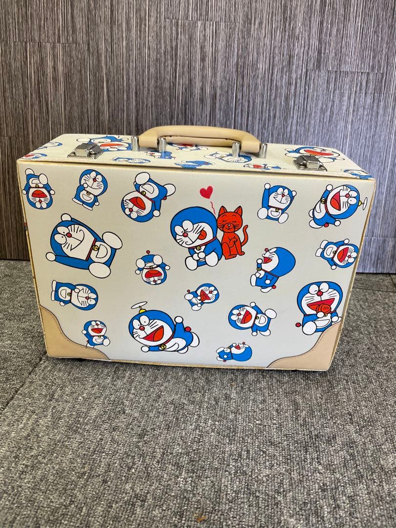 激レア品　ドラえもん　アタッシュケース　生産終了品　限定１個