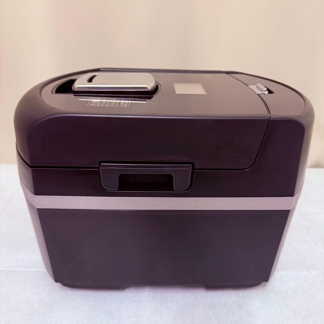 美品　アイリスオーヤマ 炊飯器 5.5合 IH 瞬熱真空釜 RC-IF50 黒