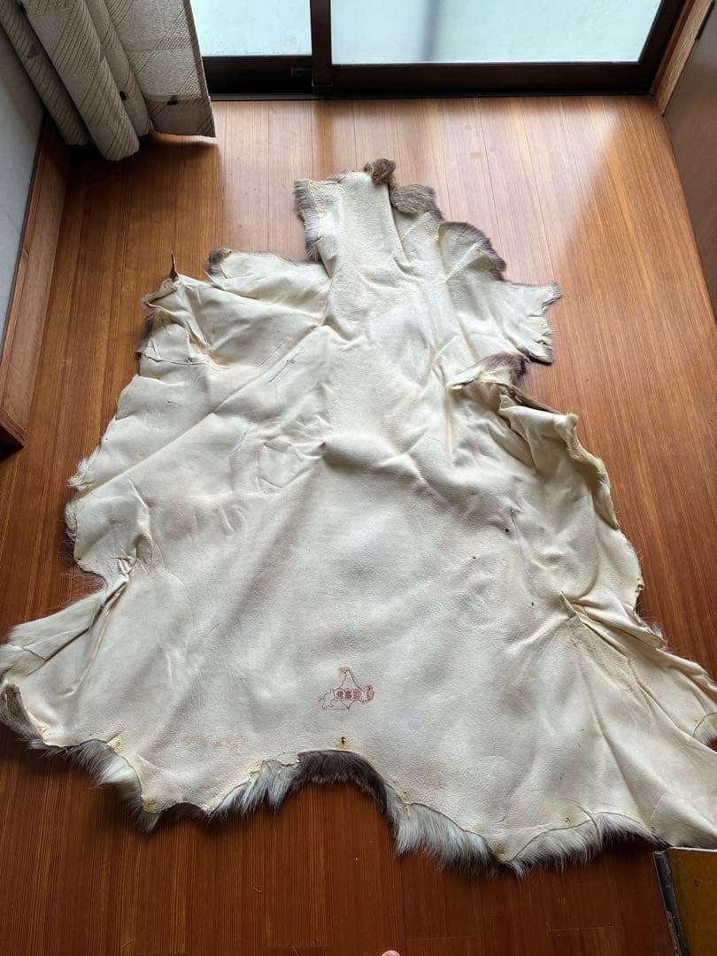 北海道産　鹿　毛皮　ラグ　マット　140×120 値下げ交渉あり