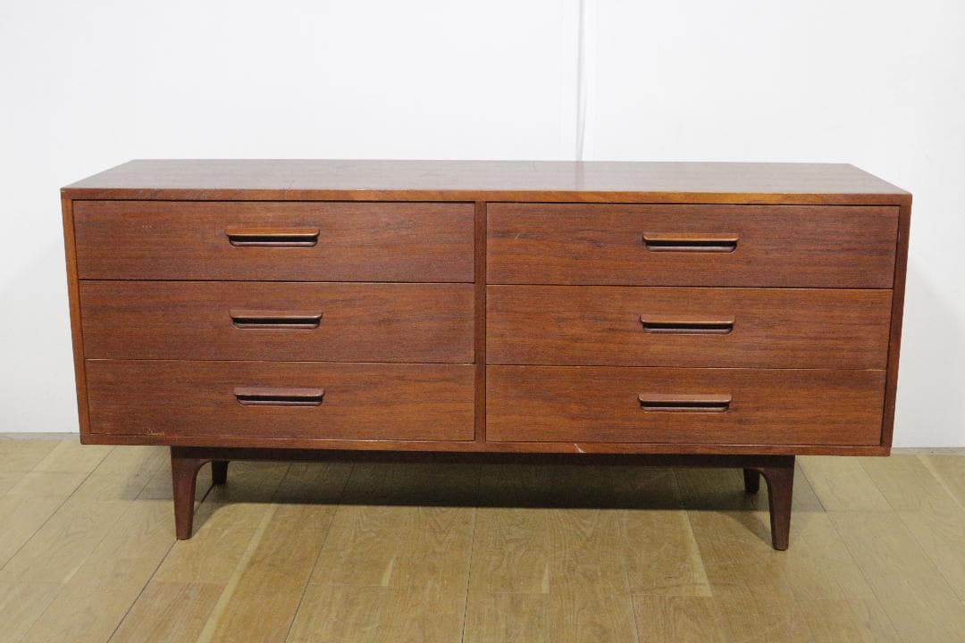 ヴィンテージ★チェスト/サイドボード★木製家具★北欧風家具★