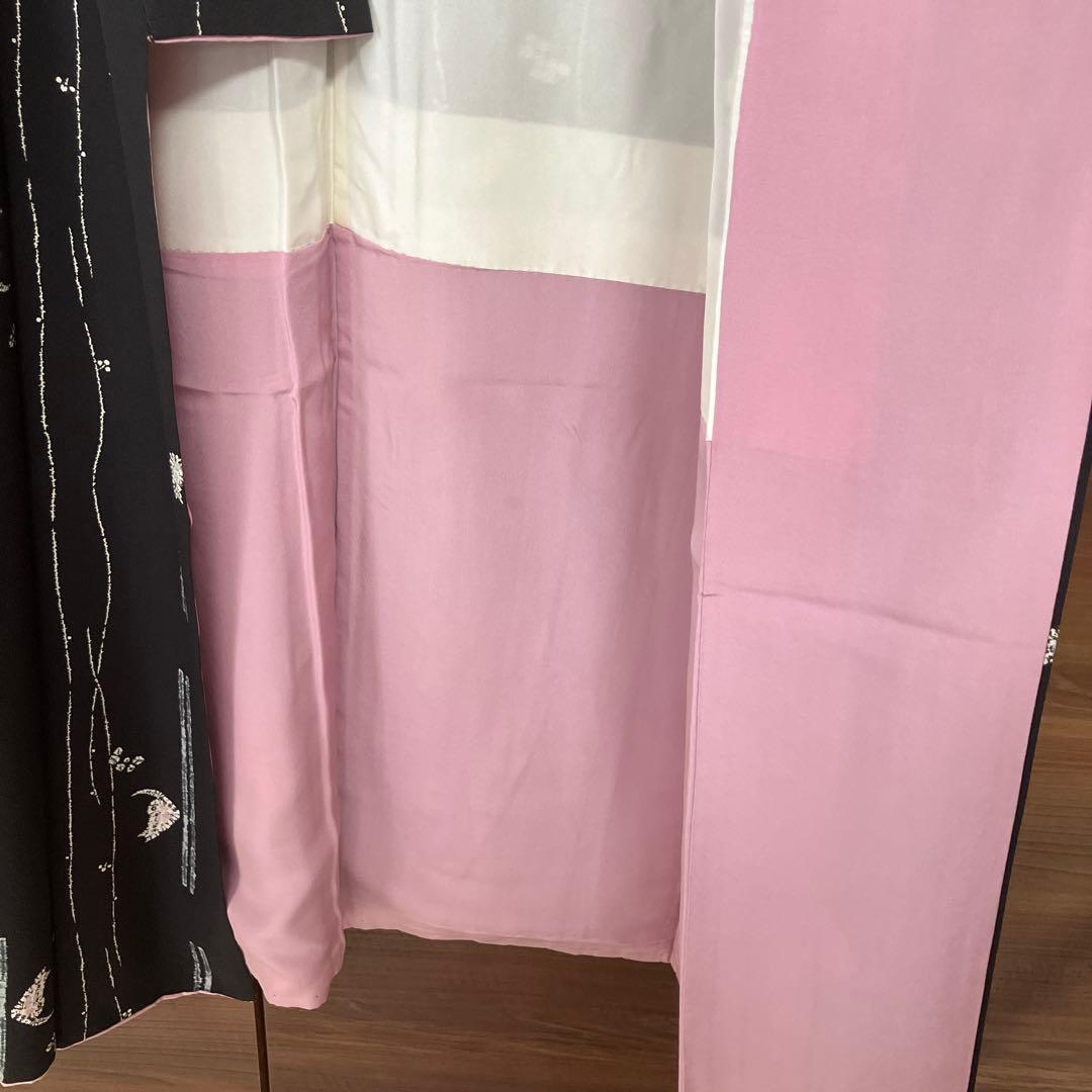 小紋　絞り染め抜きのネコ　黒地