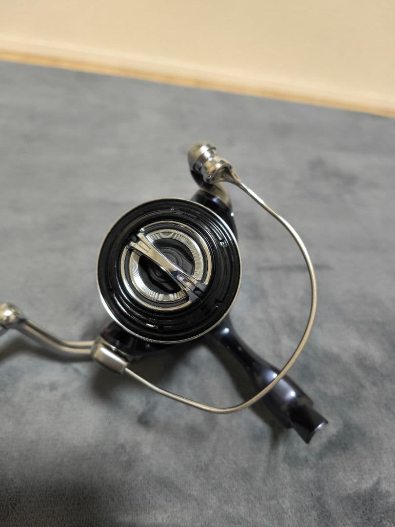 極美品　シマノ　ツインパワー　SW 8000PG　スピニングリール