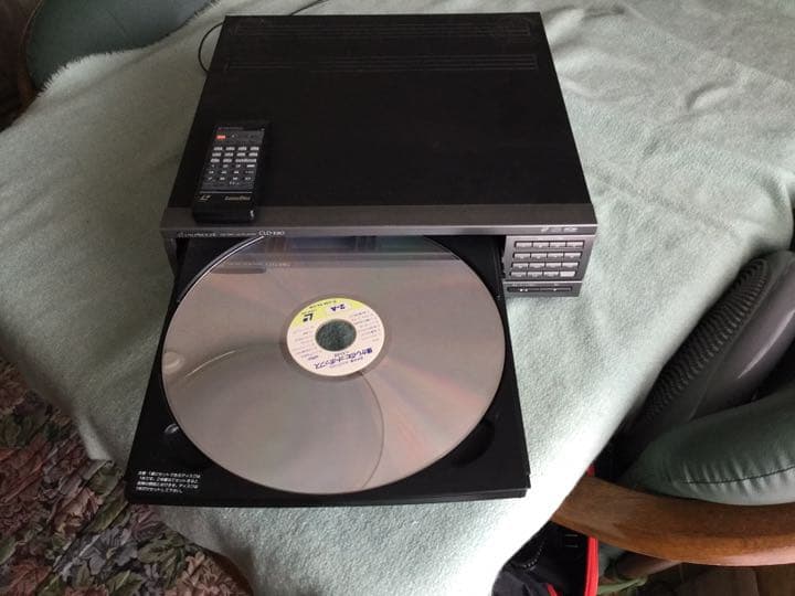 パイオニア　カラオケレーザーディスクプレイヤー1式＋LDディスク16枚