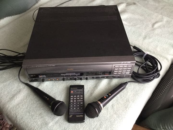 パイオニア　カラオケレーザーディスクプレイヤー1式＋LDディスク16枚