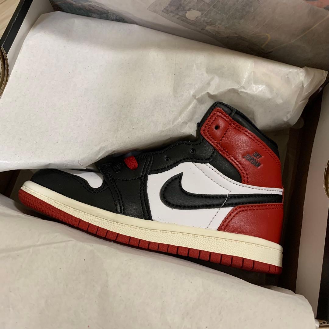 スニーカー Nike AirJordan 1 \"Black Toe Reimagined\"