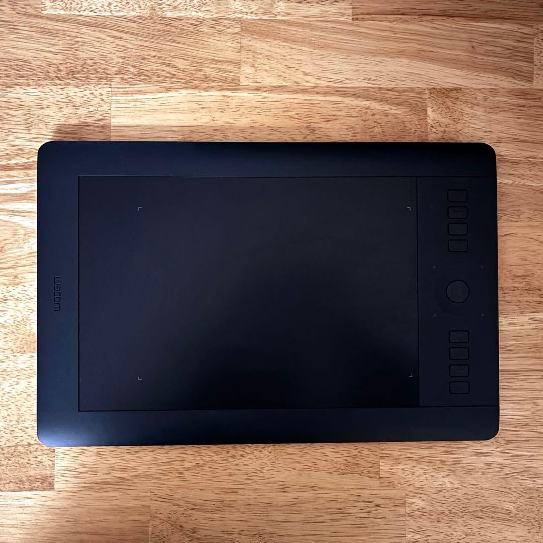 ◆SALE◆【Wacom】ペンタブ intuos Pro PTH-651