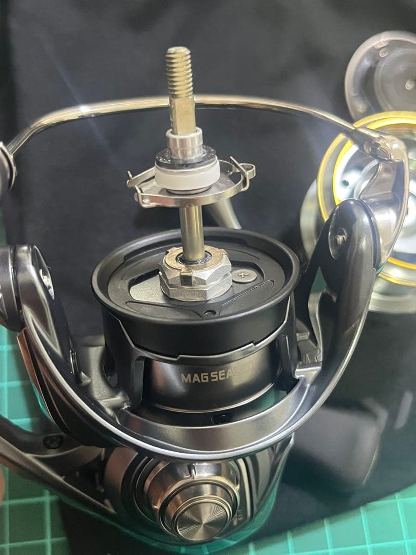 23エアリティLT 2500S スピニングリール　新品未使用☆早い者勝ち☆処分品