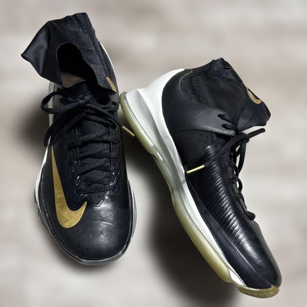 Nike バスケットボールシューズ ブラック/ゴールド