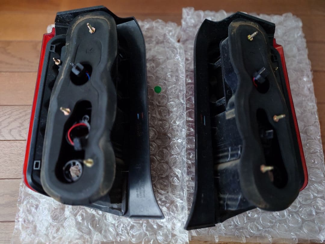 カローラルミオン　LEDテール　サンダーテール　紅白