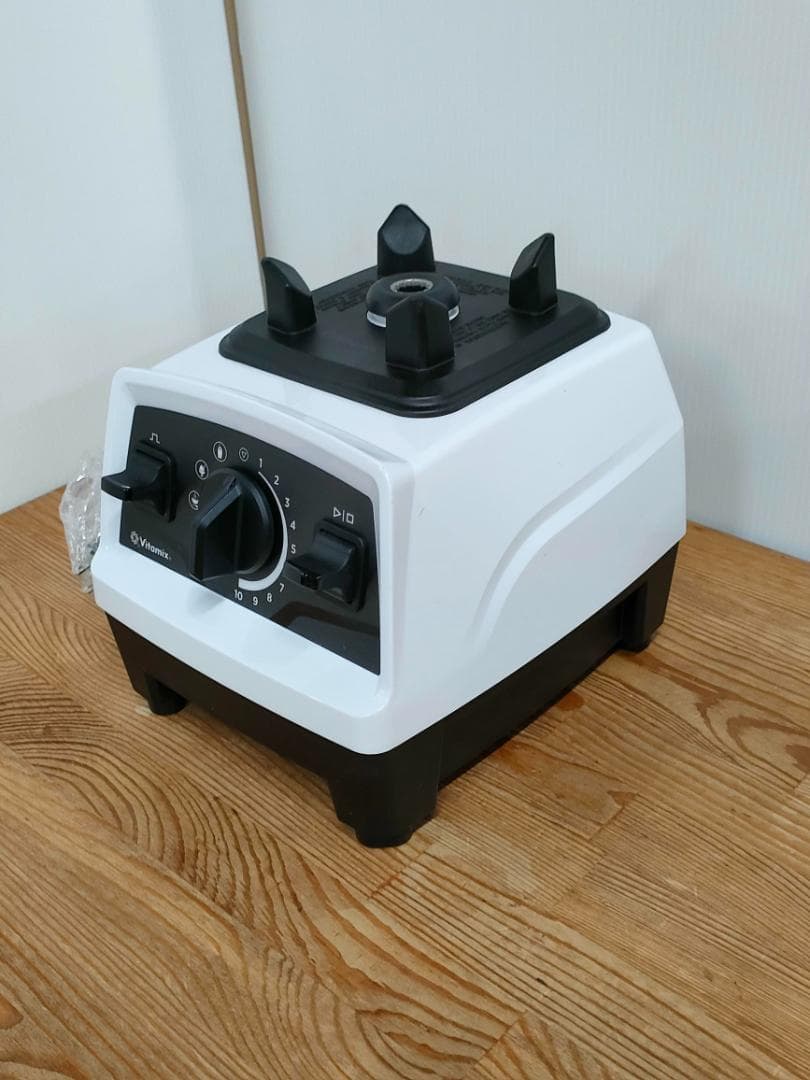 【新品・未使用】バイタミックス E520　ホワイト　保証書あり　1581