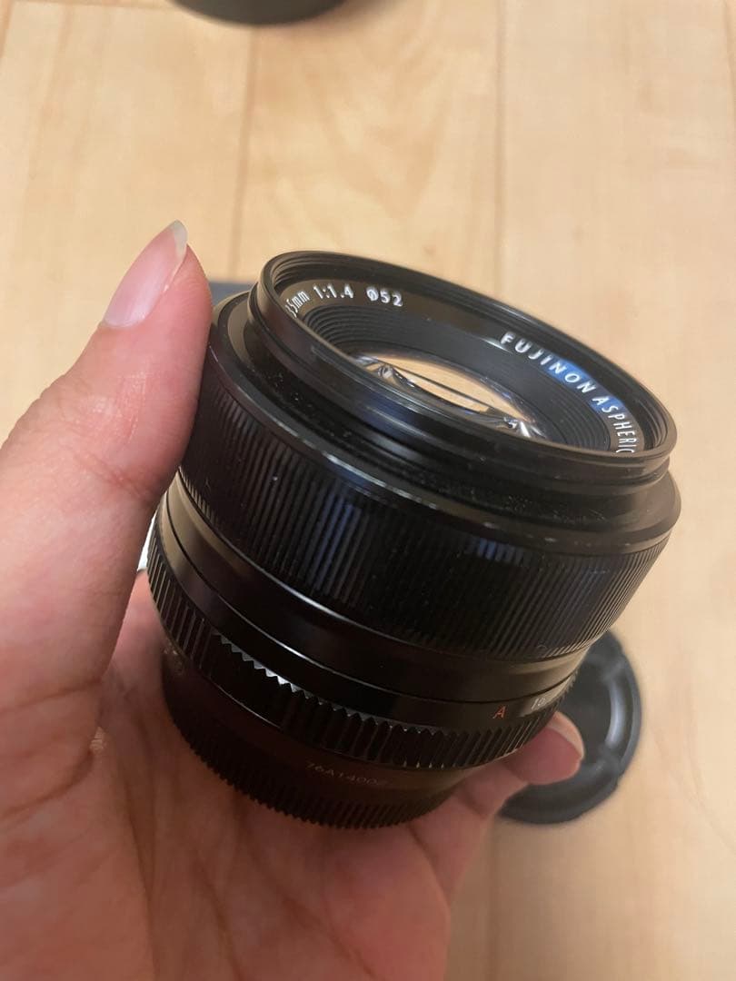 フジノン　xf35mmf1.4 r レンズフード付き