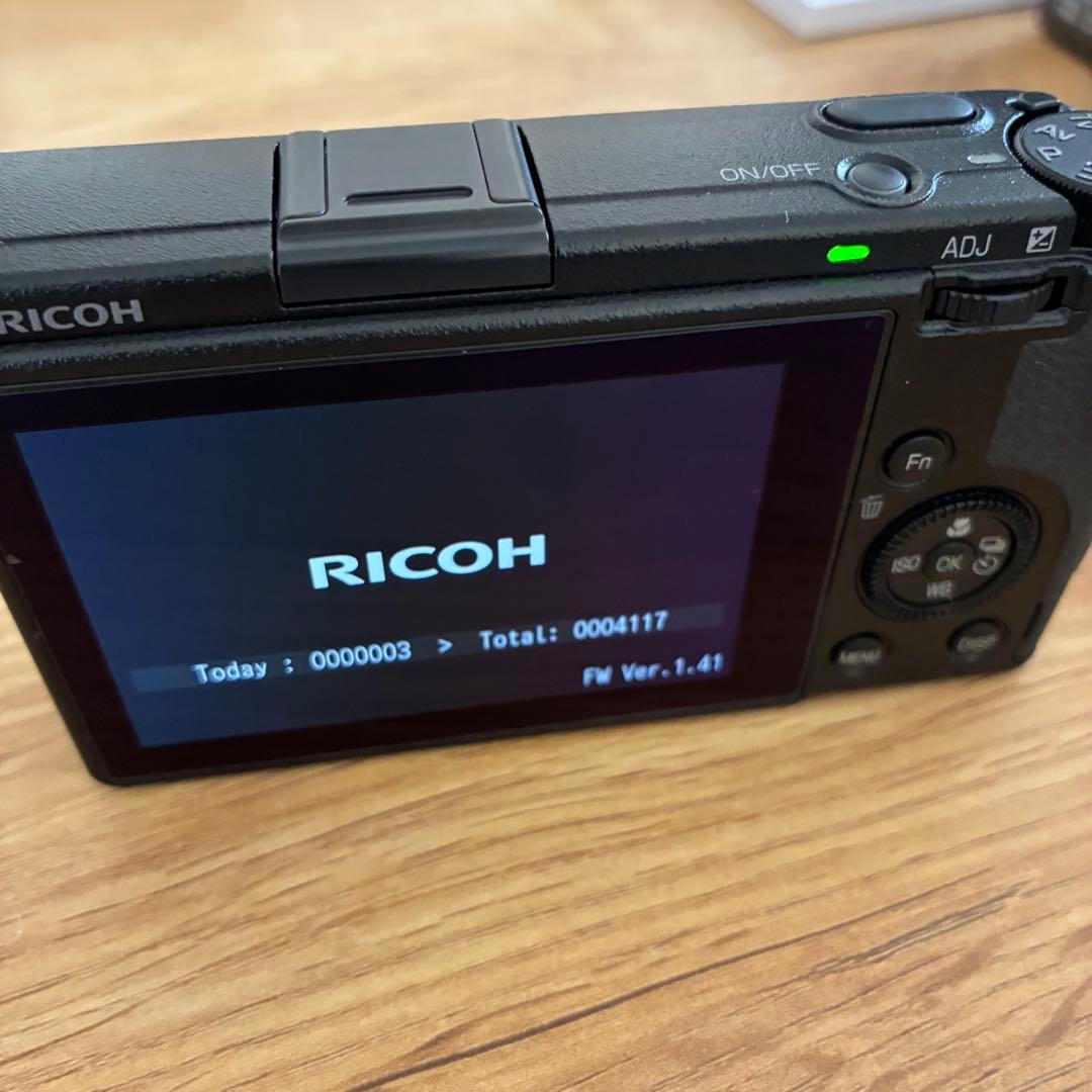 RICOH GRiiix 5年保証　バッテリー×2