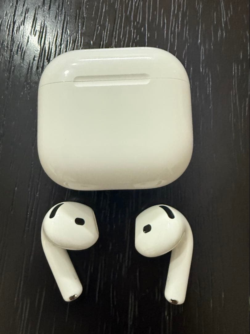 AirPods4 本体 ケース付き ホワイト アクティブノイズキャンセリング搭載