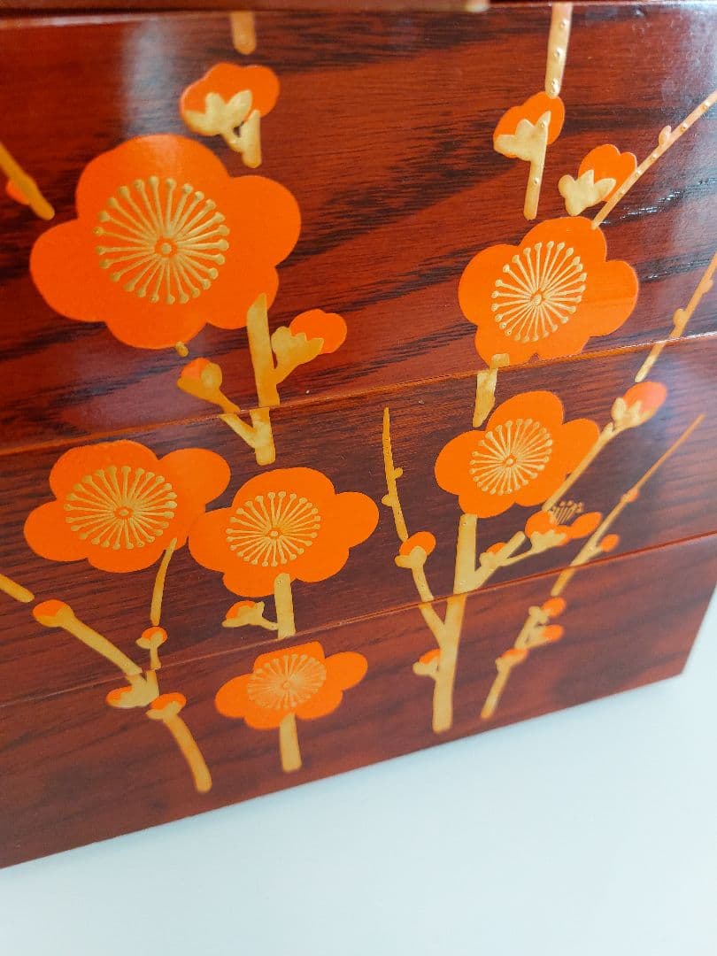 重箱　合成漆器 梅柄 ３段　年代物1980年頃購入　箱あり きれいめ中古