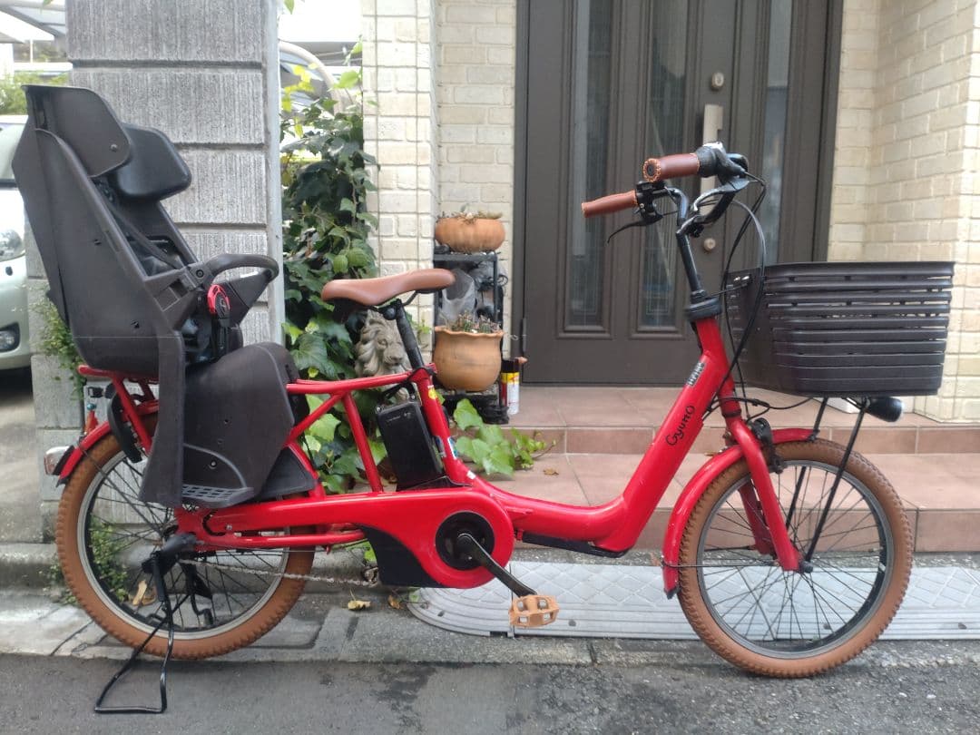 配送可★直接引渡可カスタム【ギュットアニーズ】電動アシスト自転車３人乗★充電器付