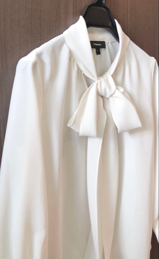 セオリー　ボウタイブラウス　シャツ　ブラウス