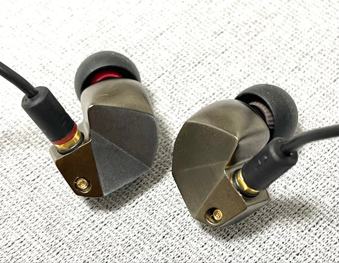 final B2 1BAイヤホン 美品