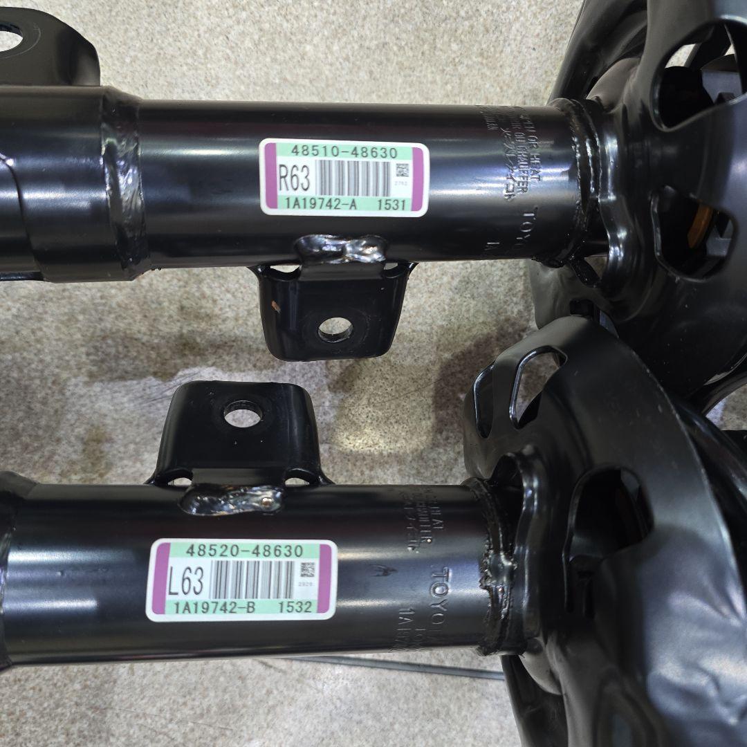 た*だ様 ハリアー80 ハイブリット純正サスペンションキット(一式)ほぼ新品