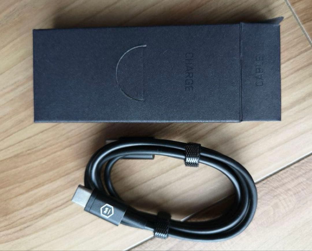 Mercedes-AMG ワイヤレスイヤホン　Master & Dynamic