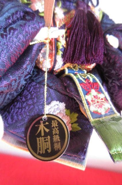 Ｔokara 吉徳大光　麗しいお顔の衣装着　びな　高級木胴