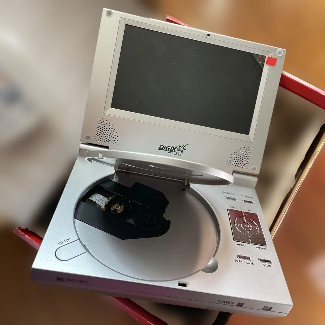 DVD再生機 ほぼ新品まんま 充電ケーブル無し