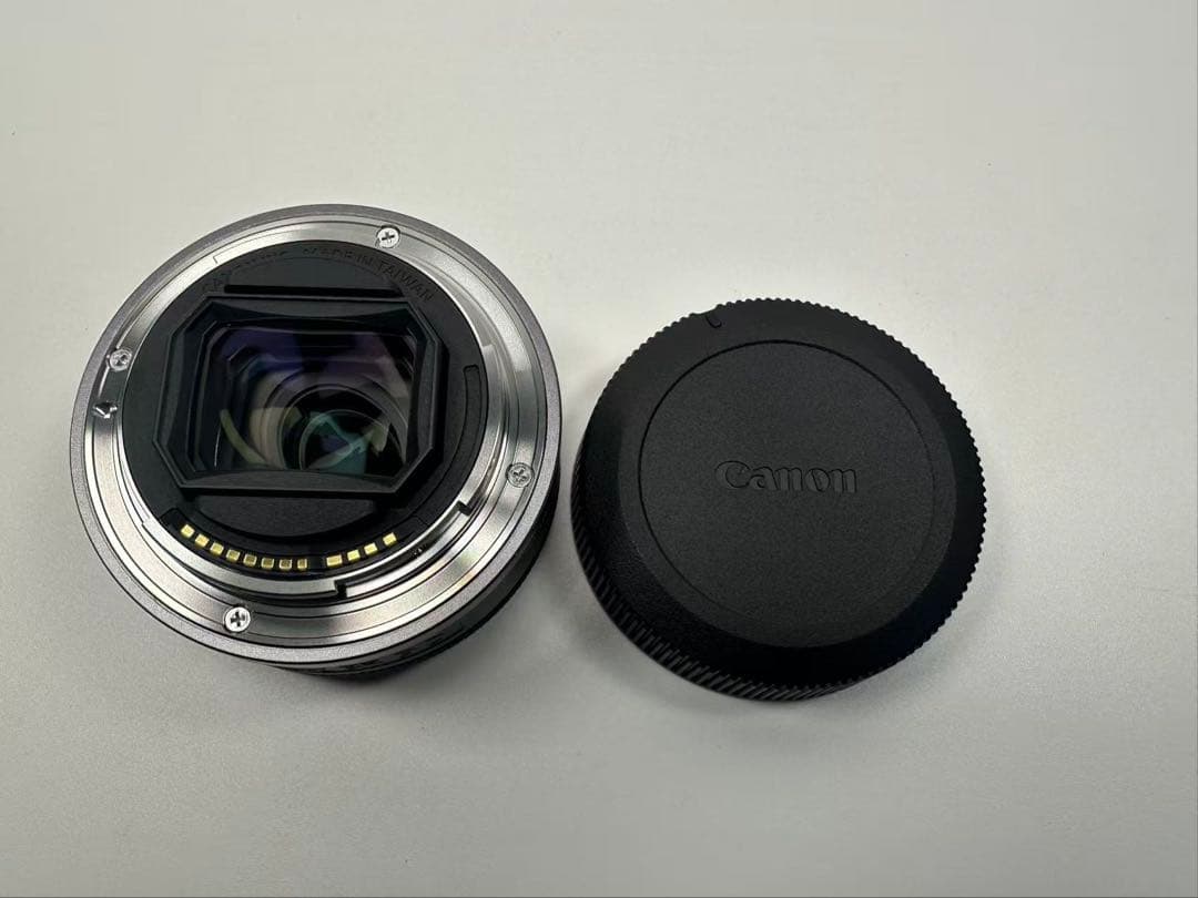 極美品 Canon RF 28mm F2.8 STM