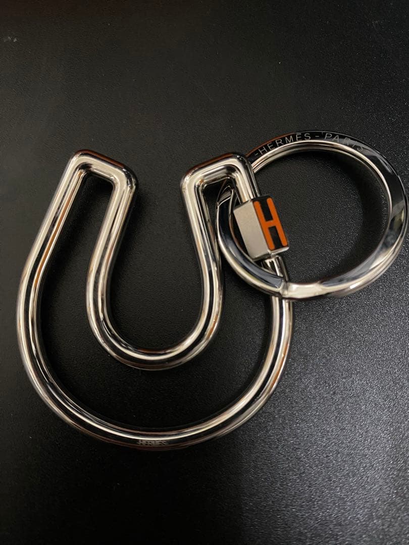 HERMES フェール・ア・シュヴァル キーホルダー オレンジ色