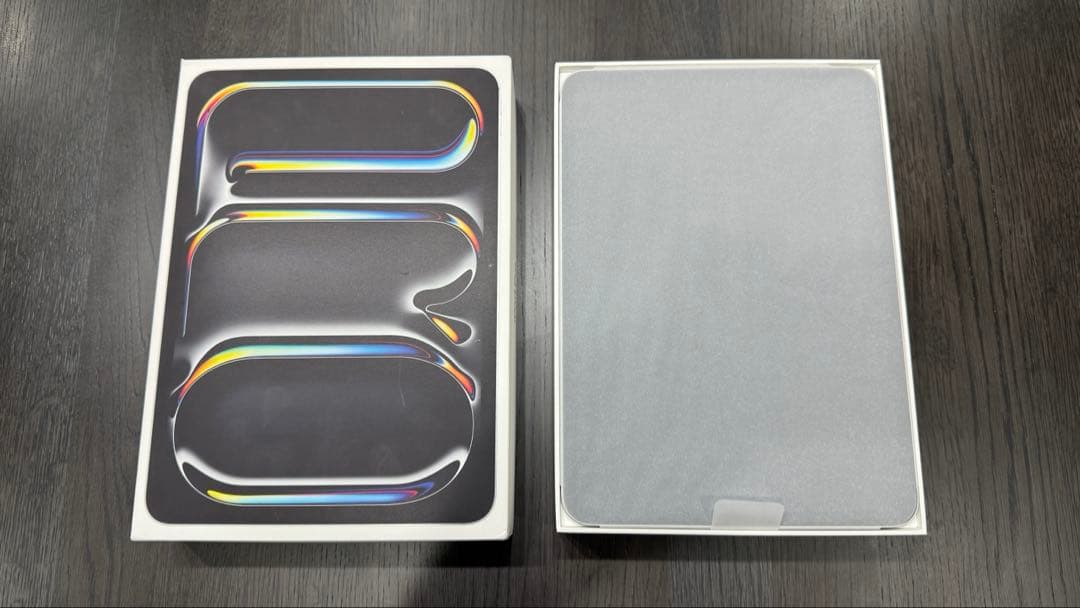 ゆ*け様 iPad Pro 11インチ 512GB シルバー M4 2024