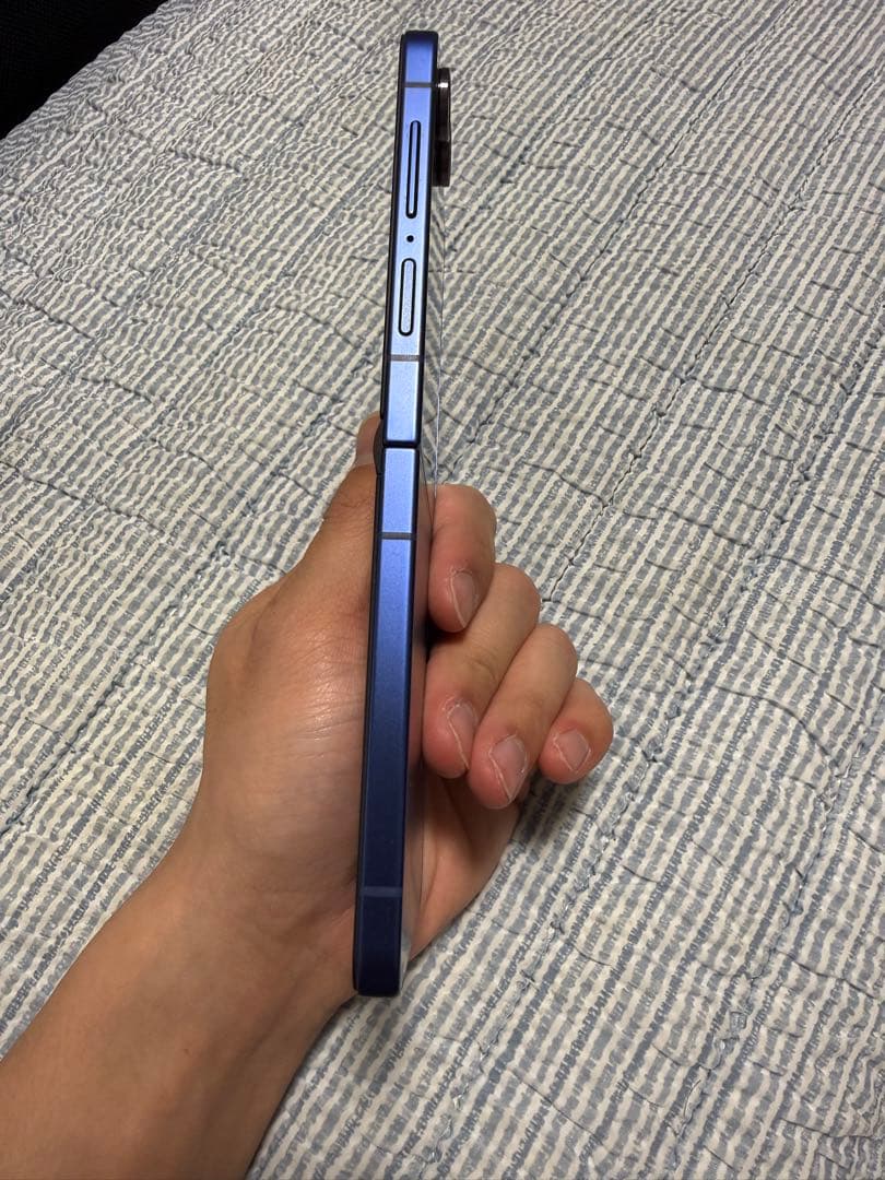 Galaxy Z Flip7 512GB SIMフリー 美品大容量