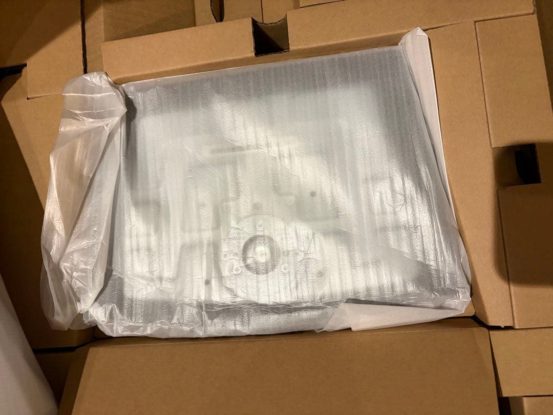 DELL 4Kモニター　27インチ　U2723qx