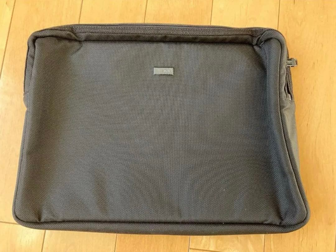 希少色　TUMI トゥミ × EDIFICE エディフィス