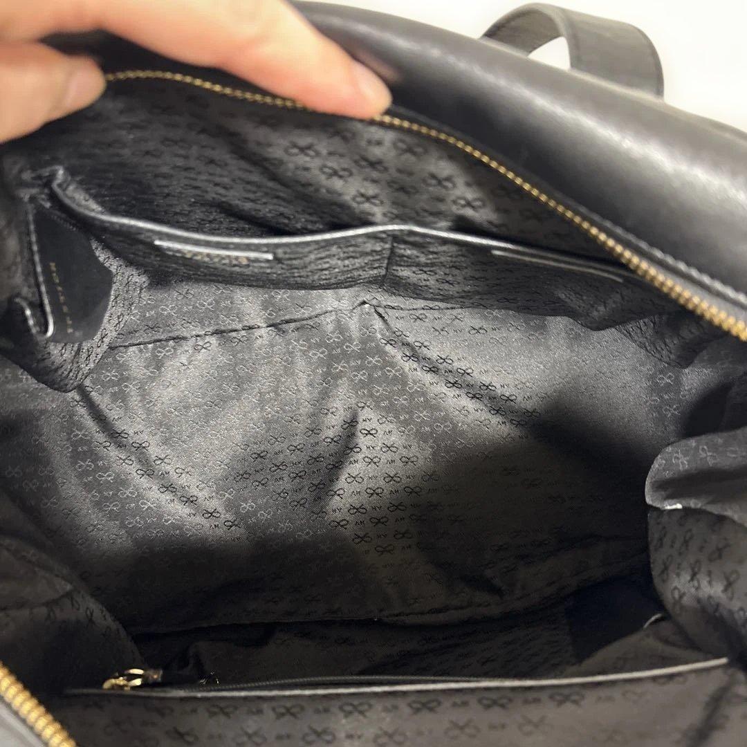 アニヤハインドマーチ　ショルダーバッグとショルダーストラップ