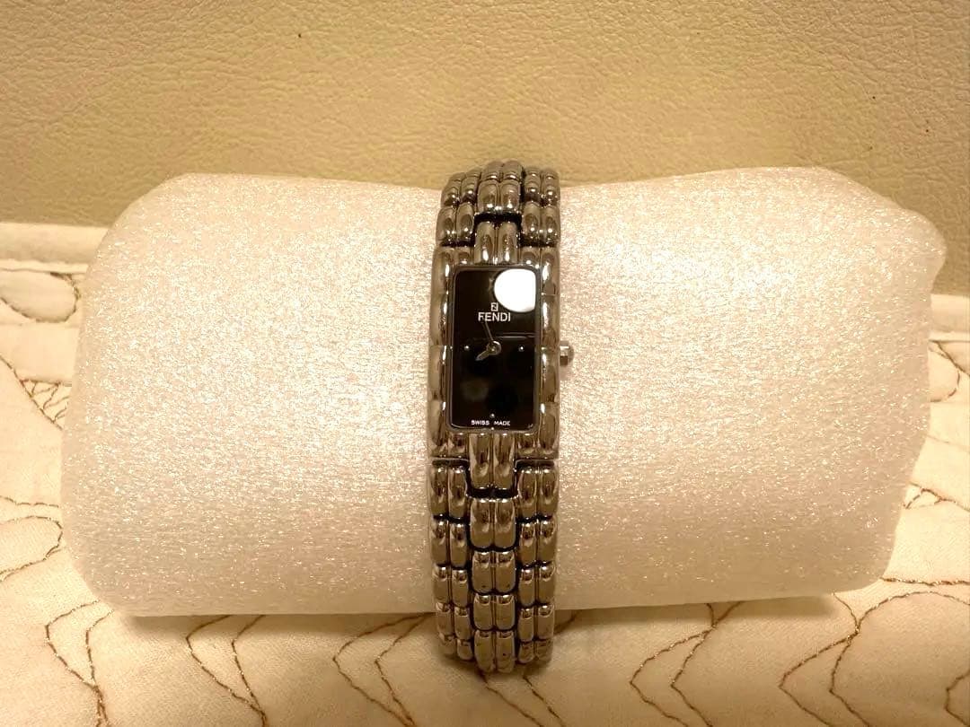 【美品】FENDI フェンディ 660L クウォーツ 時計 文字盤ブラック